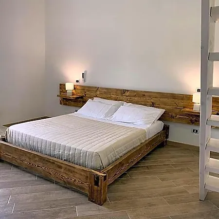 Charming With Swimming Pool Hotel