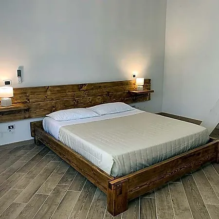 Hotel Charming With Swimming Pool